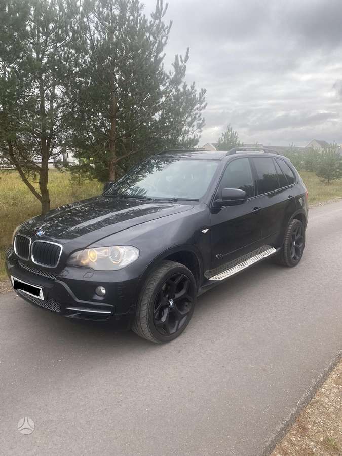 BMW X5 dalimis