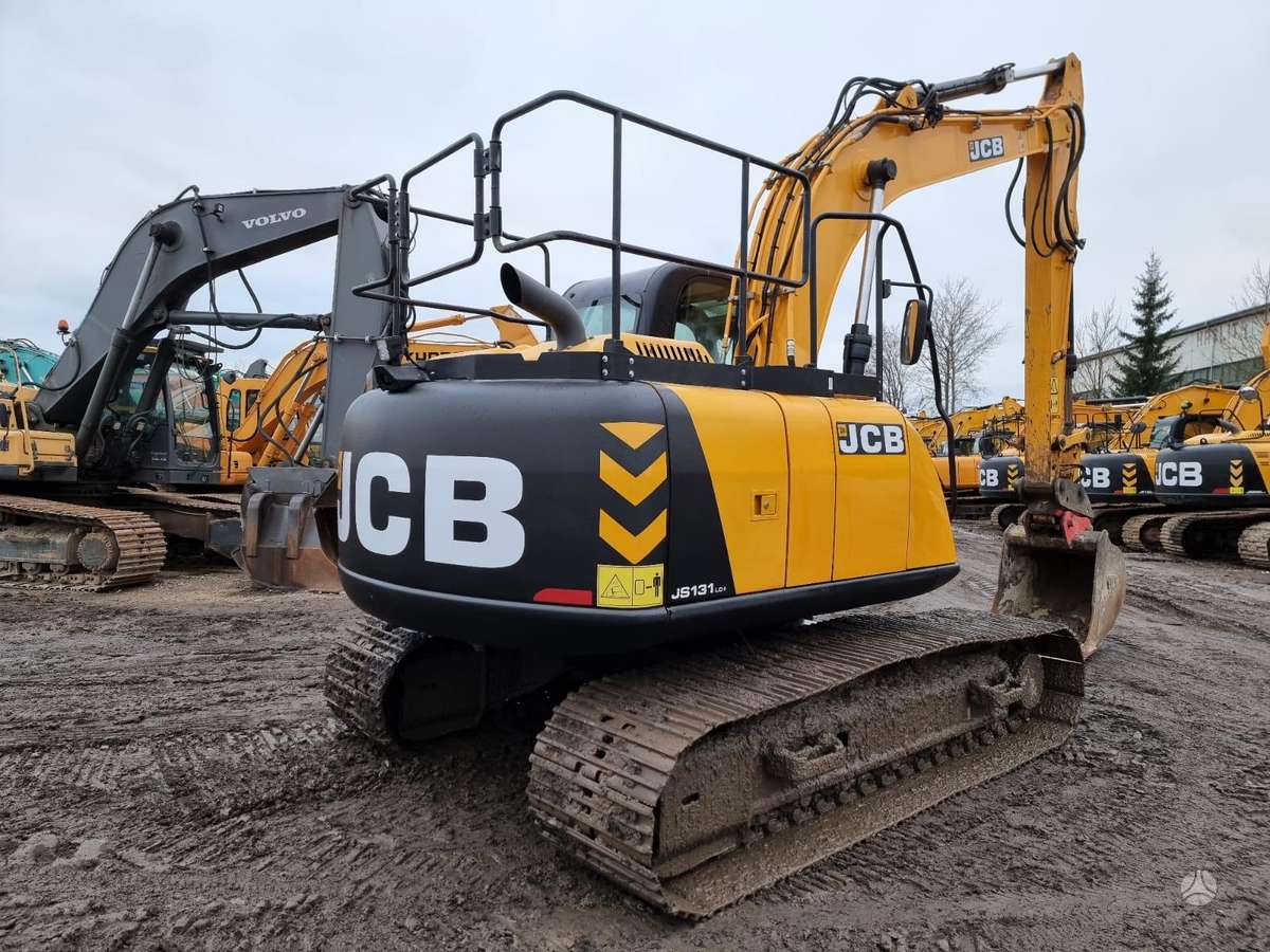 JCB JCB JS131LC (PLUS), ekskavatoriai