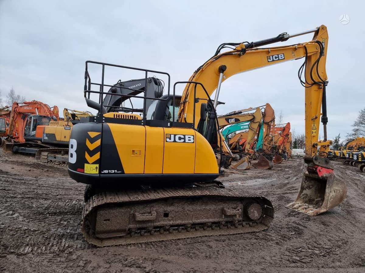 JCB JCB JS131LC (PLUS), ekskavatoriai