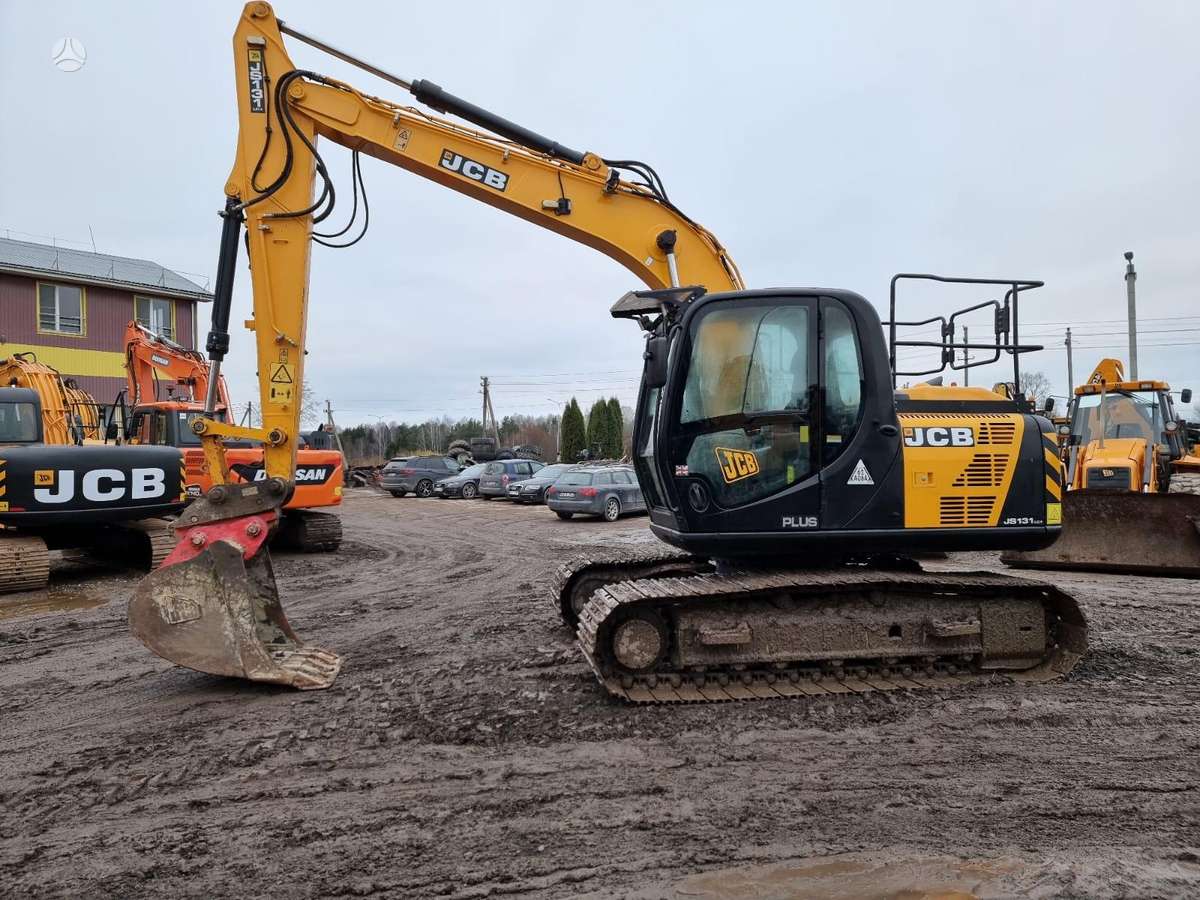 JCB JCB JS131LC (PLUS), excavator