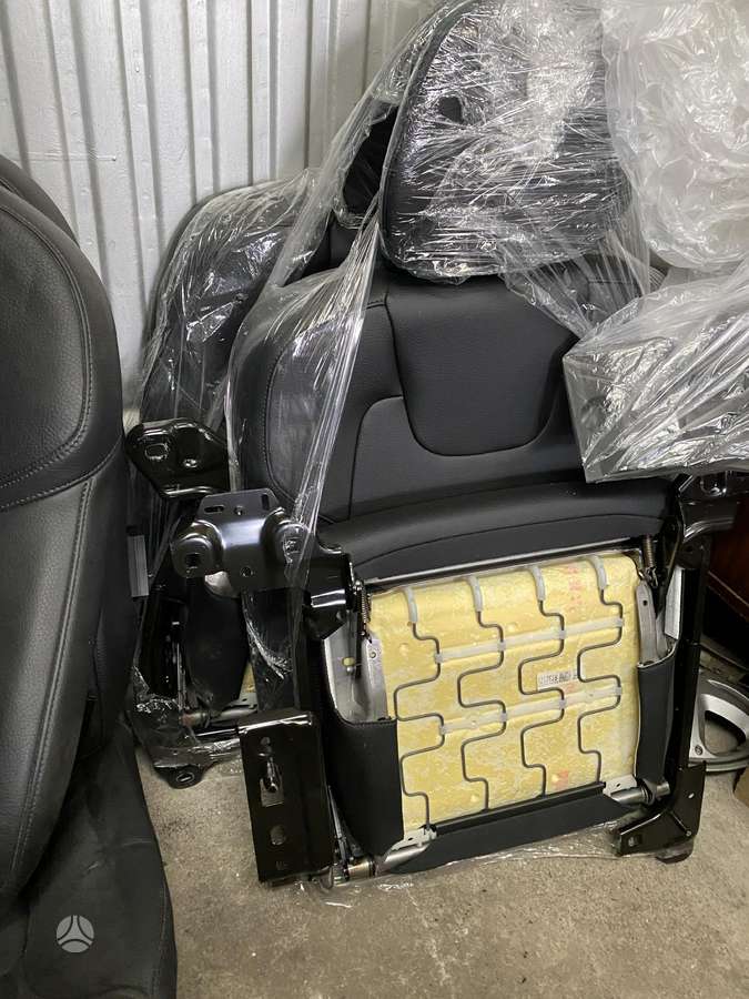 Volvo XC90 kėbulo dalys
