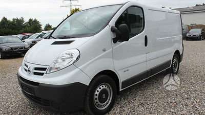 Nissan Primastar, passenger vans