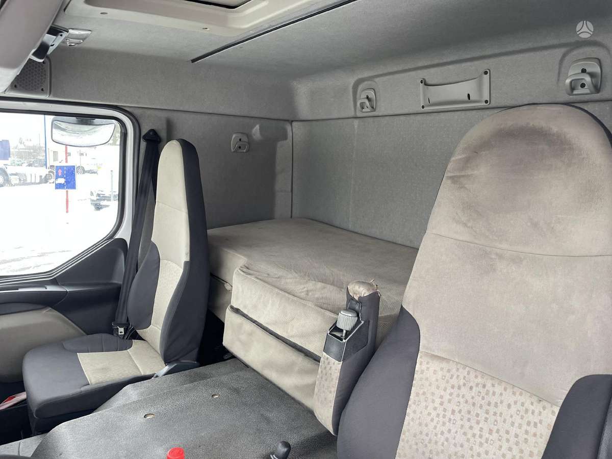 Renault Premium 380 DXI ADR EURO5, single sleeper