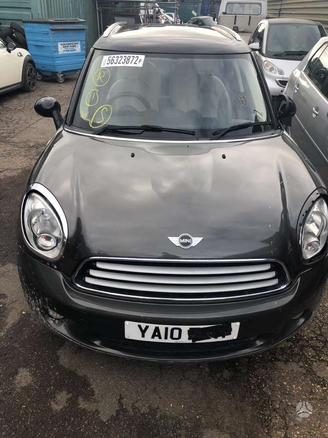 Mini Countryman dalimis. Dalimis