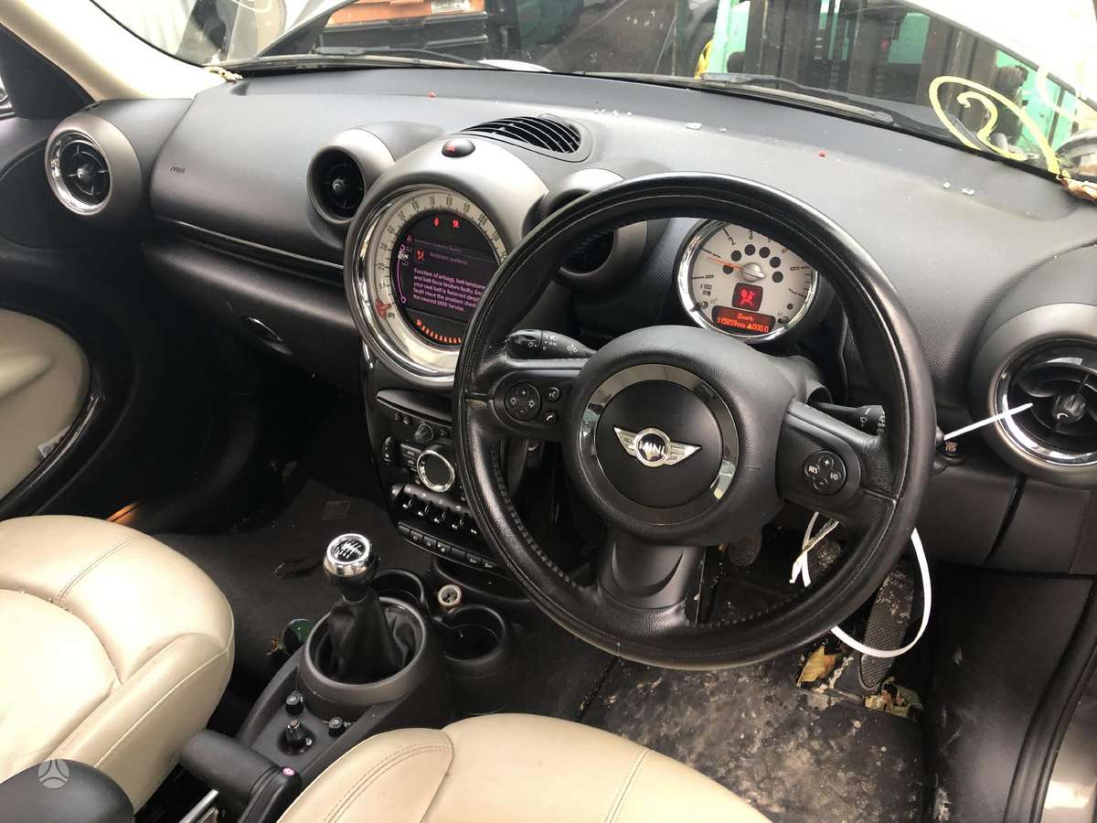 Mini Countryman for parts. Dalimis