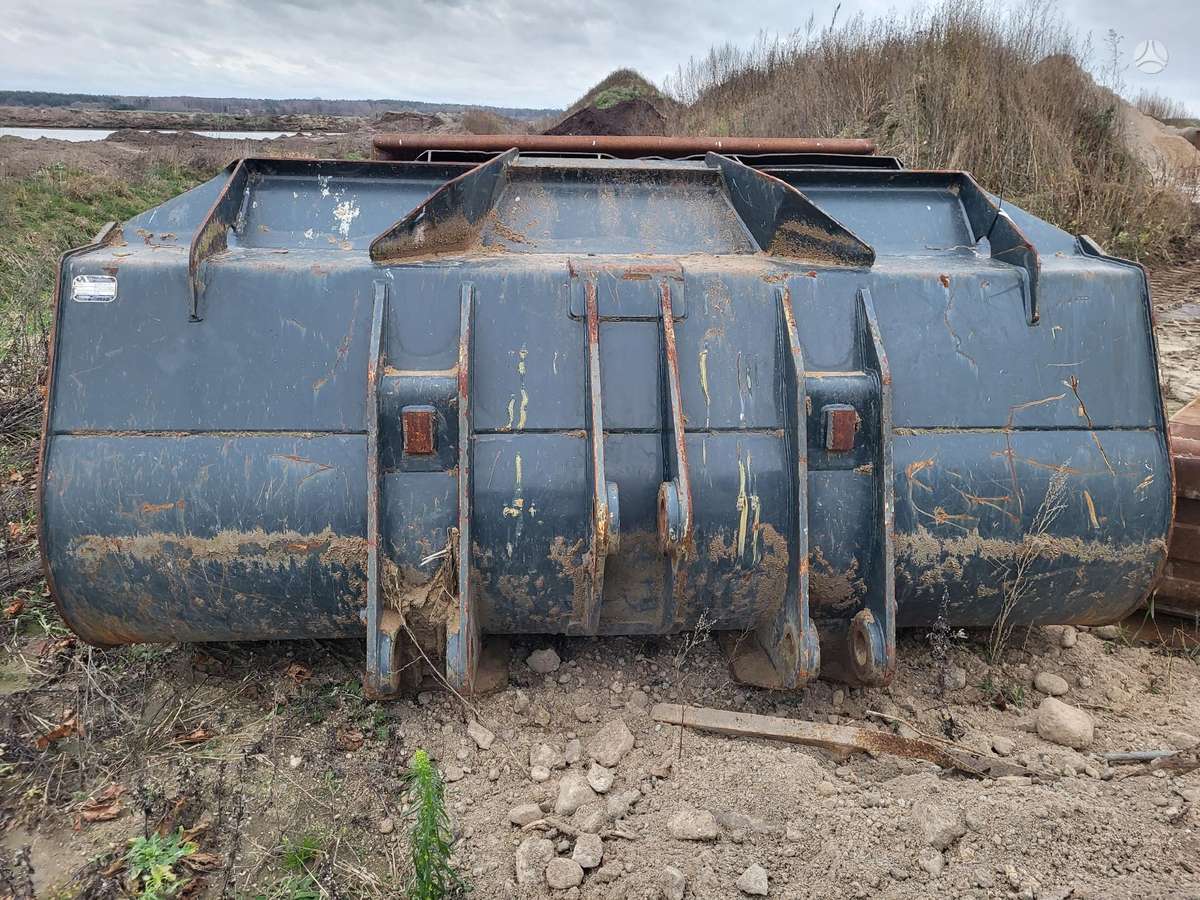 Hyundai 456, buckets