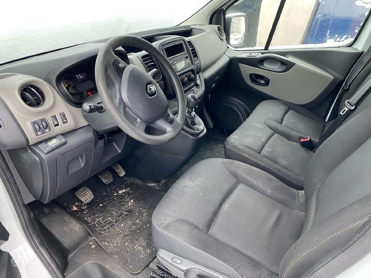 Renault Trafic по частям