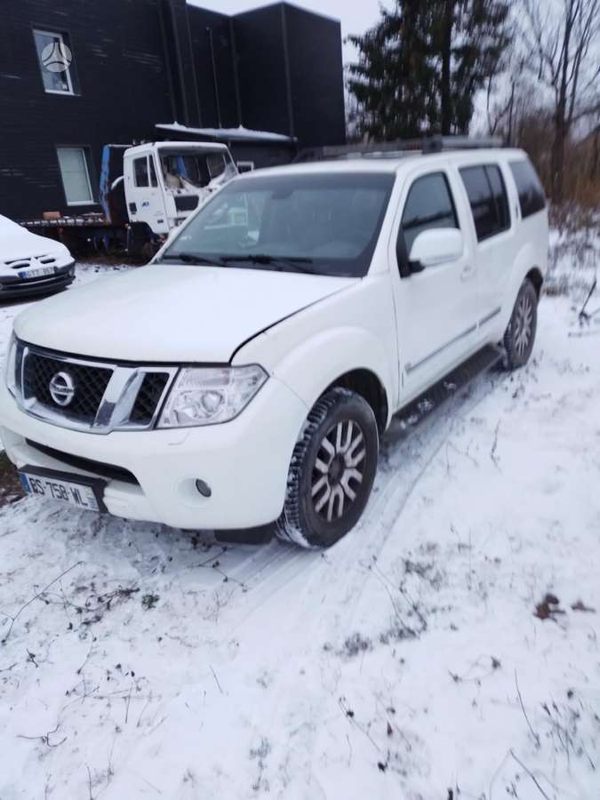 Nissan Pathfinder по частям