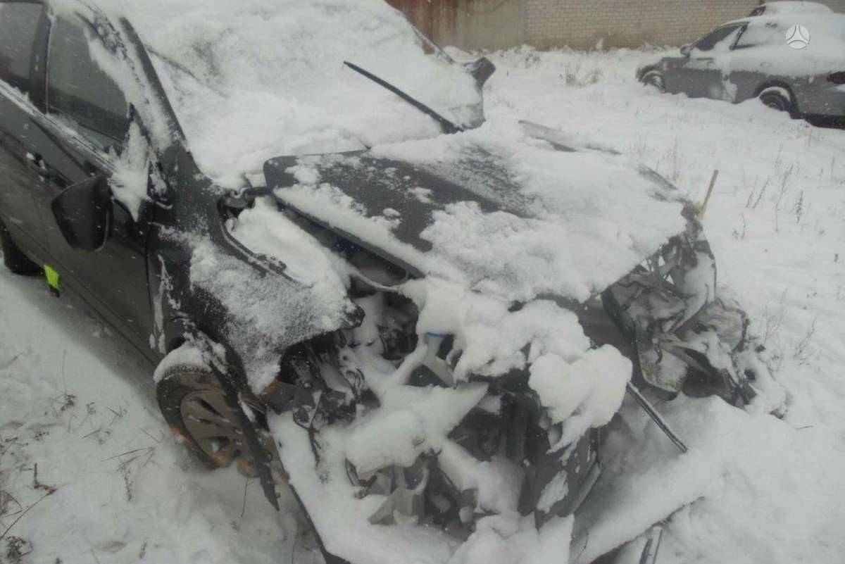 Suzuki SX4 S-Cross dalimis
