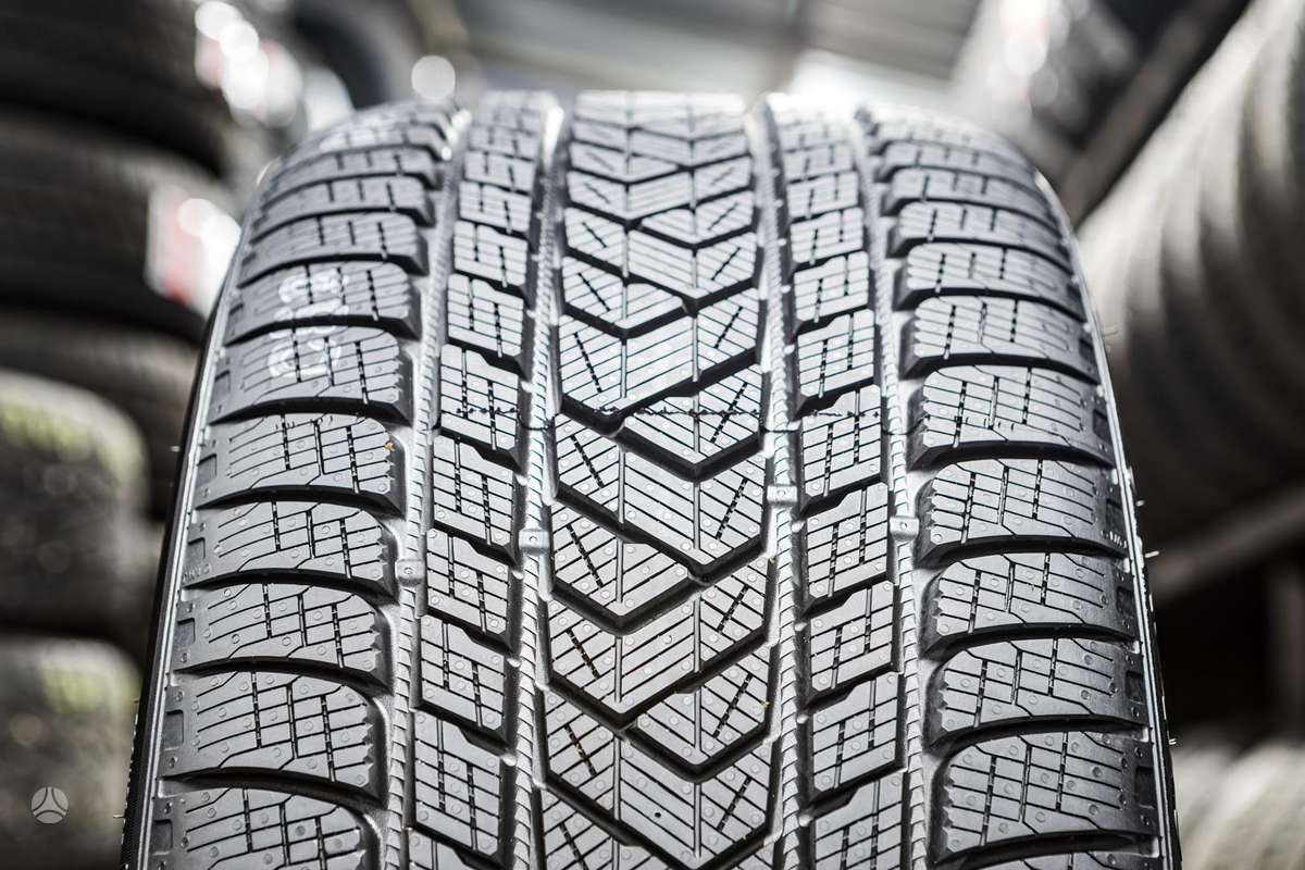 Pirelli Scorpion Winter, winter 315/30 R22