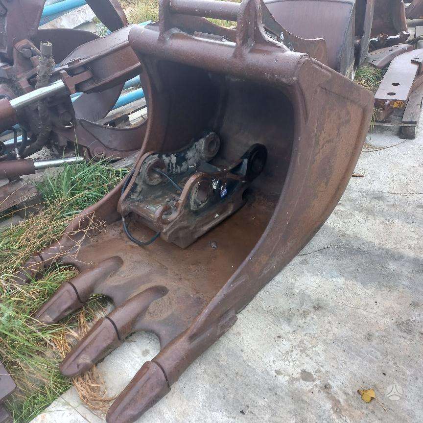 Hitachi Jungtis S-70, ekskavatoriai