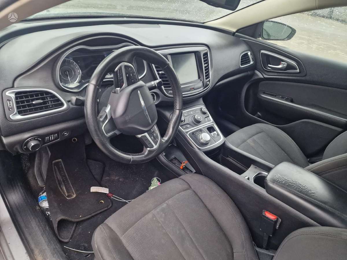 Chrysler 200 for parts