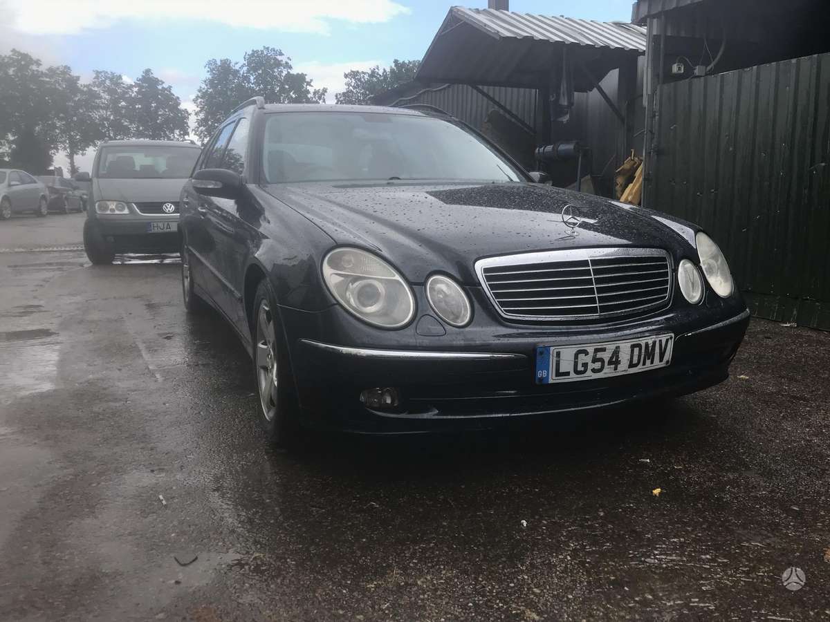 Mercedes-Benz E270