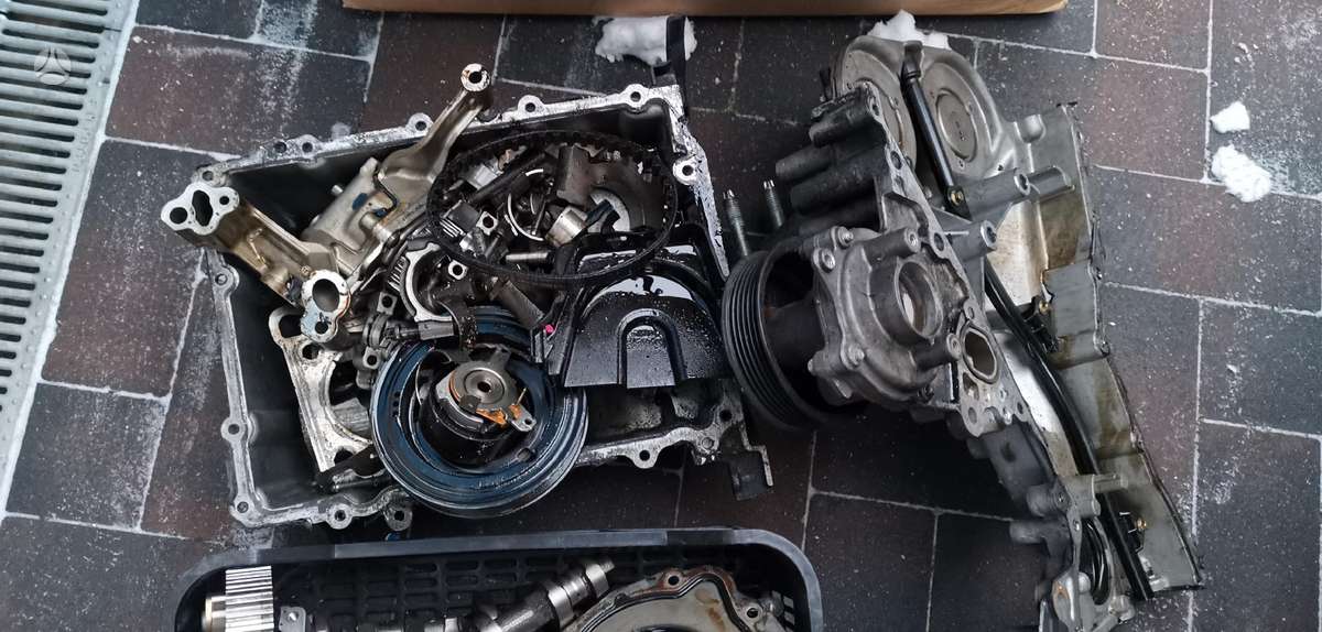 Ford Focus variklio detalės