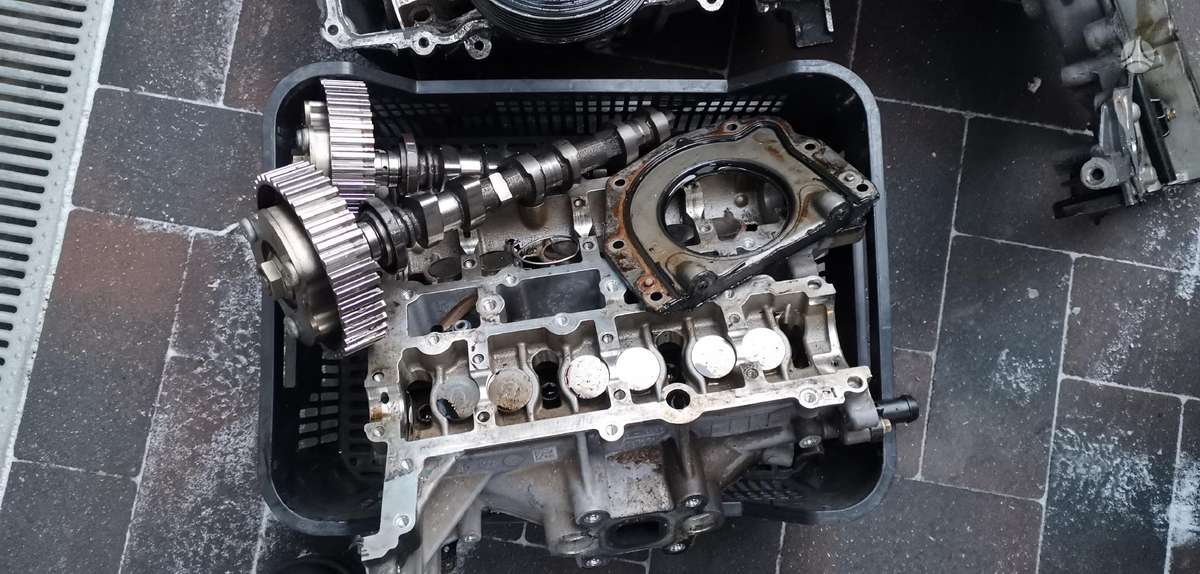 Ford Focus engine parts