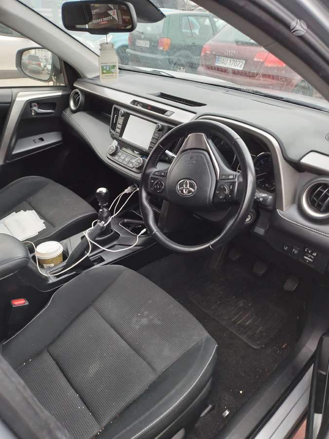 Toyota RAV4 по частям