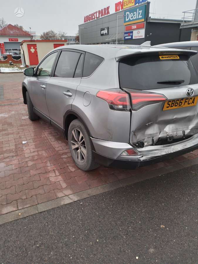 Toyota RAV4 по частям