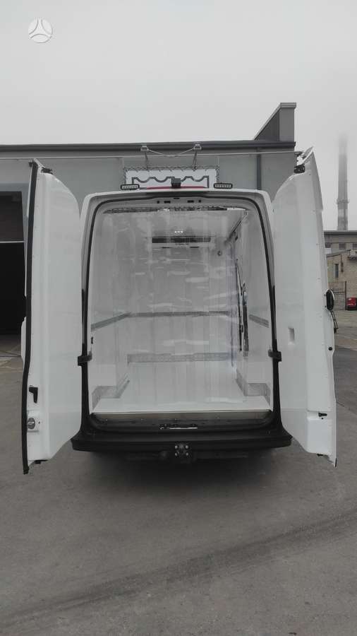 Volkswagen Crafter, cargo van