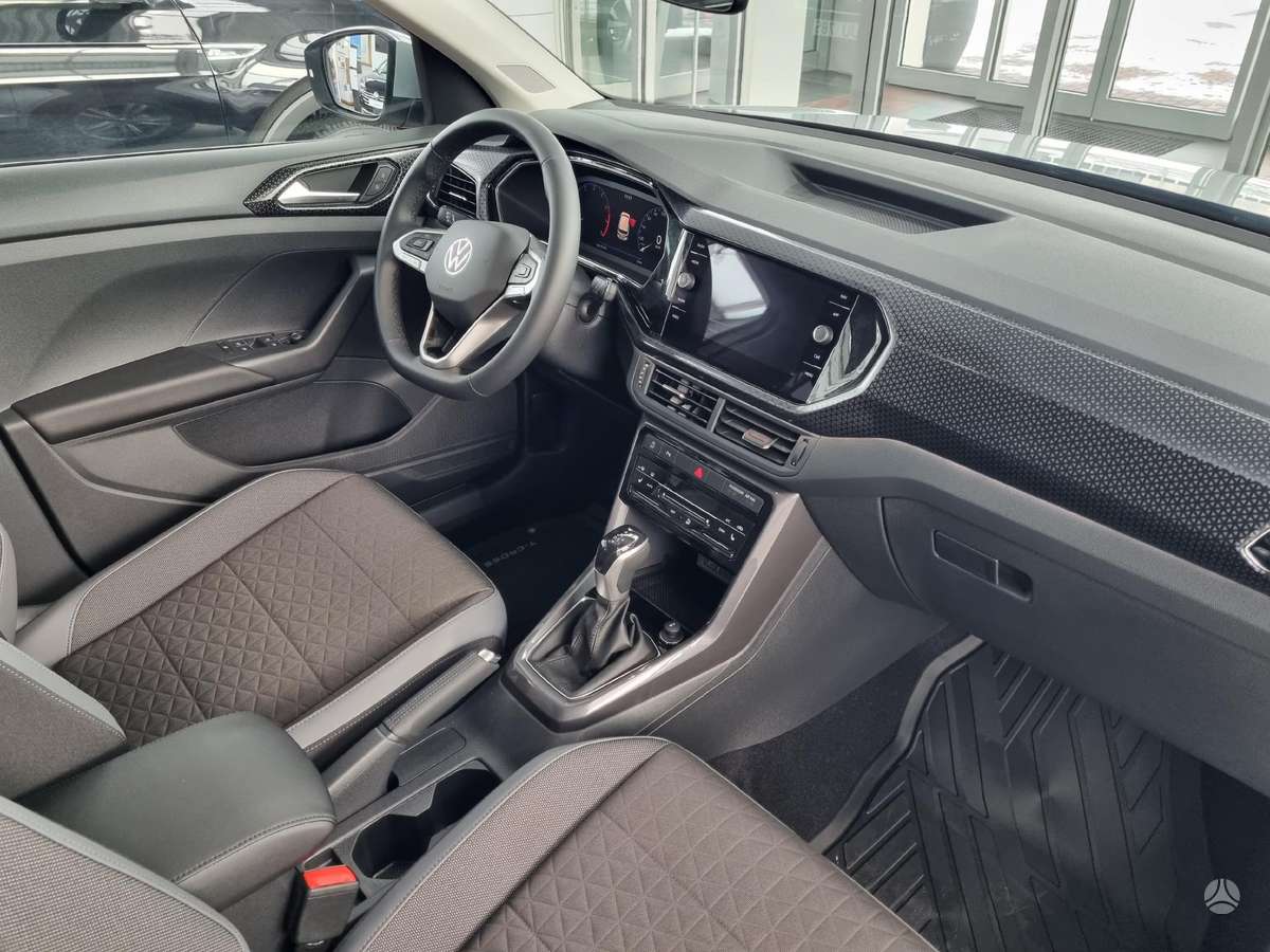 Volkswagen T-Cross, Внедорожник / Кроссовер