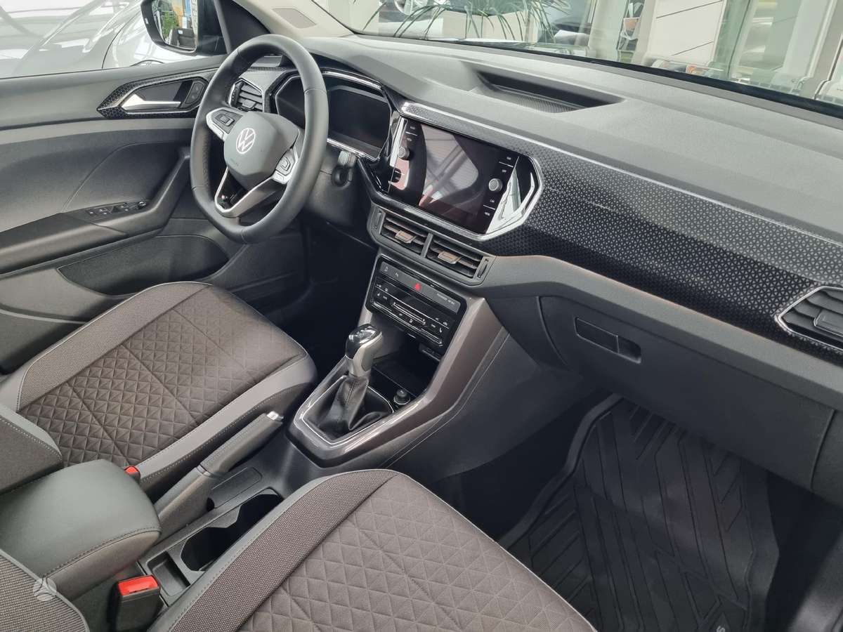 Volkswagen T-Cross, Внедорожник / Кроссовер