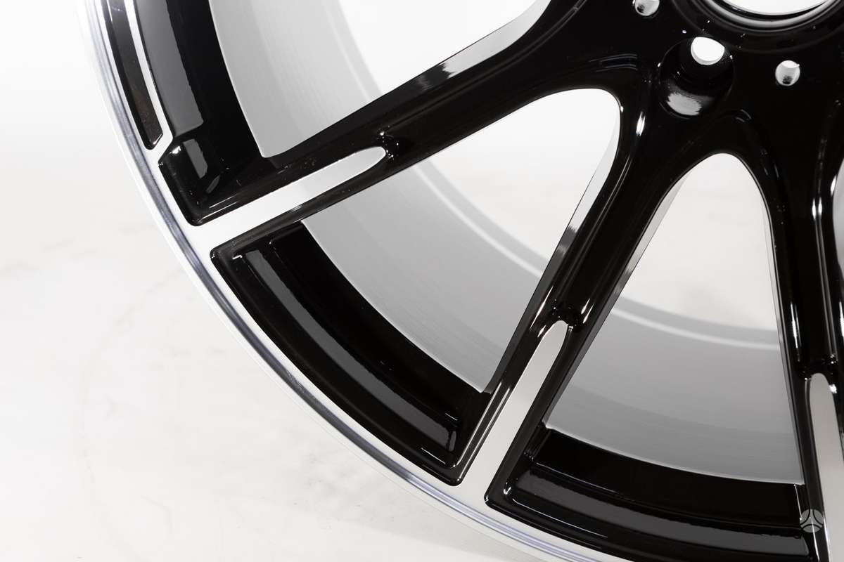 Mercedes-Benz, light alloy, R22