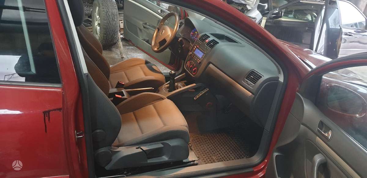 Volkswagen Golf rezerves daļās
