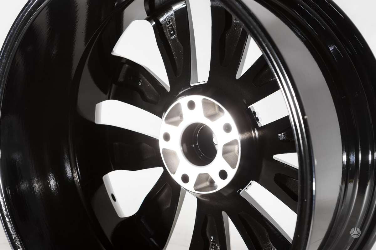 Volkswagen, lengvojo lydinio, R20