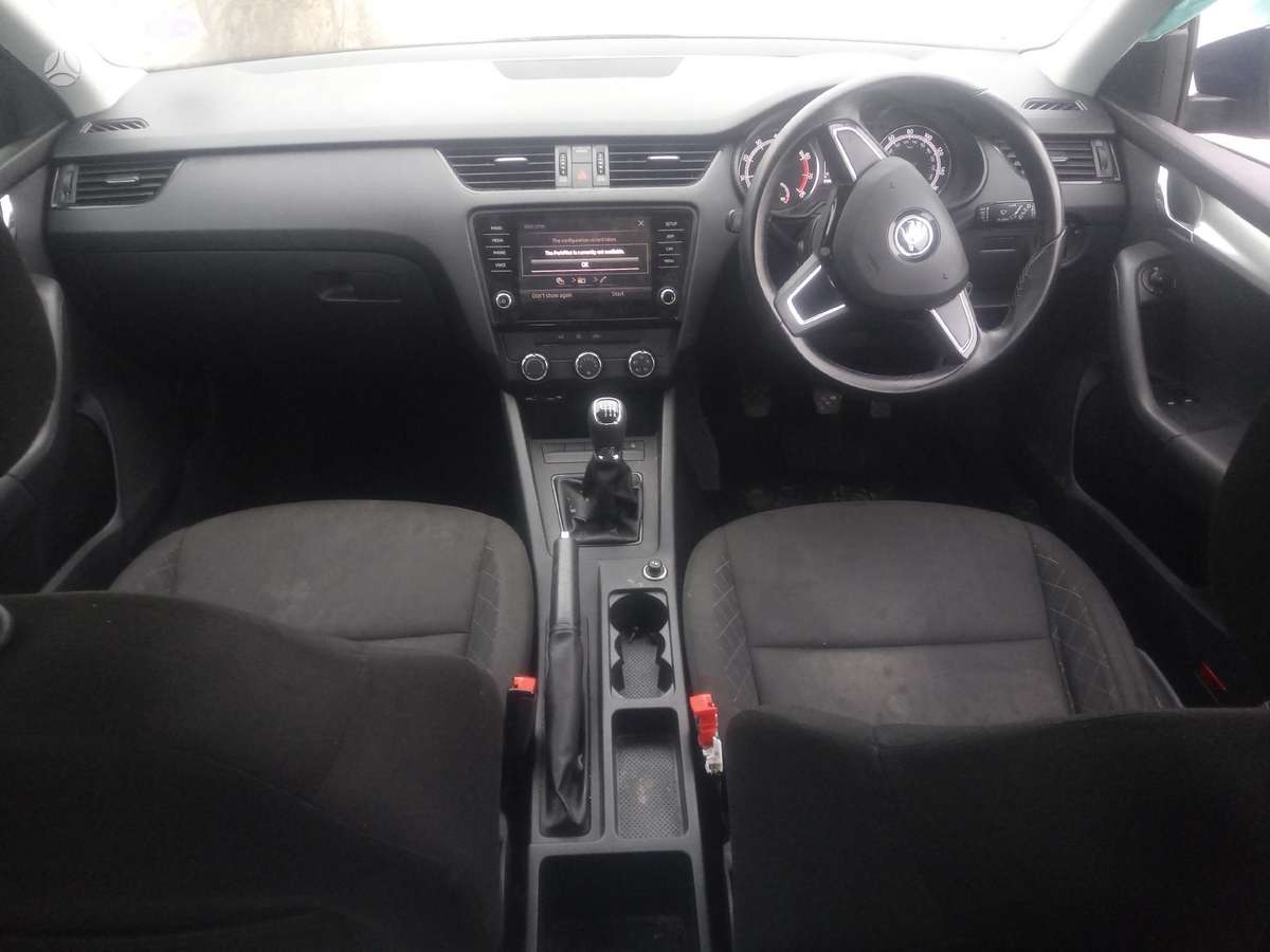 Skoda Octavia body parts