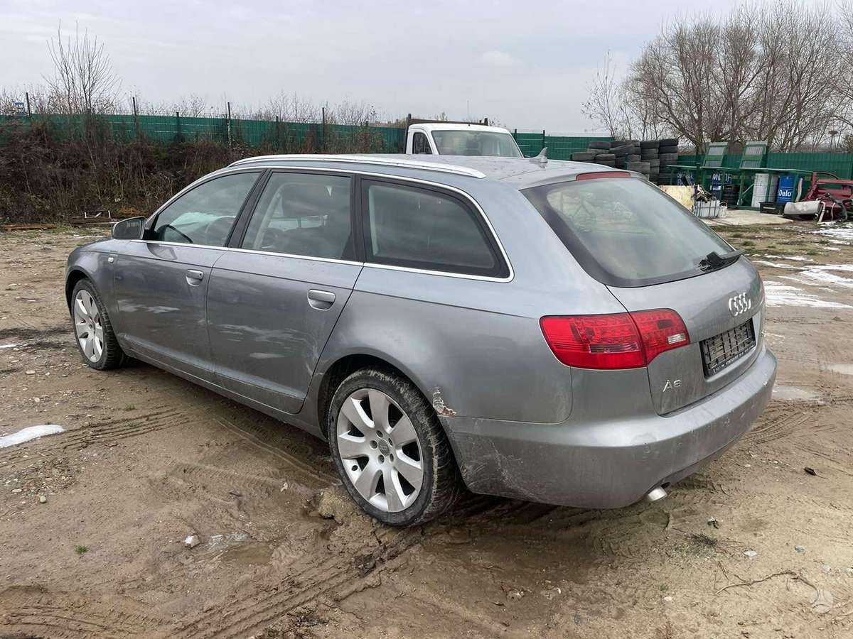 Audi A6 dalimis. Pradedama ardyti 12 01