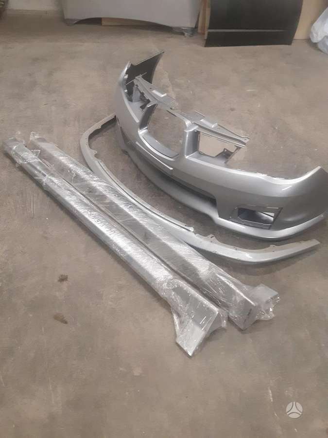 Subaru Impreza WRX bamperi