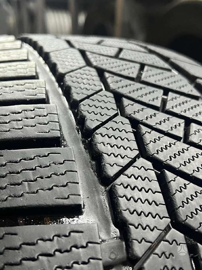 Continental WINTERCONTACT TS830P, winter 235/40 R19