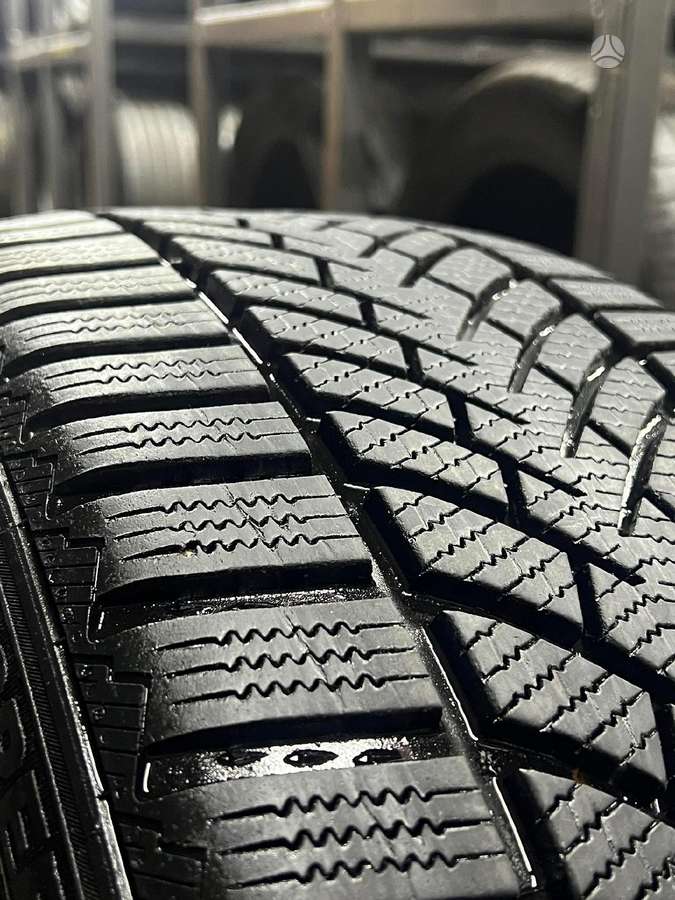 Semperit SPEED-GRIP 3, winter 235/40 R19