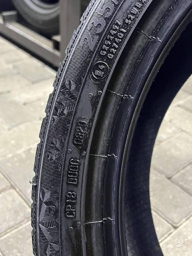 Semperit SPEED-GRIP 3, winter 235/40 R19