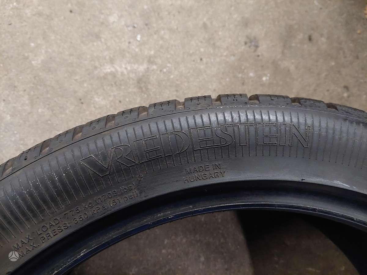 Vredestein, winter 235/45 R19