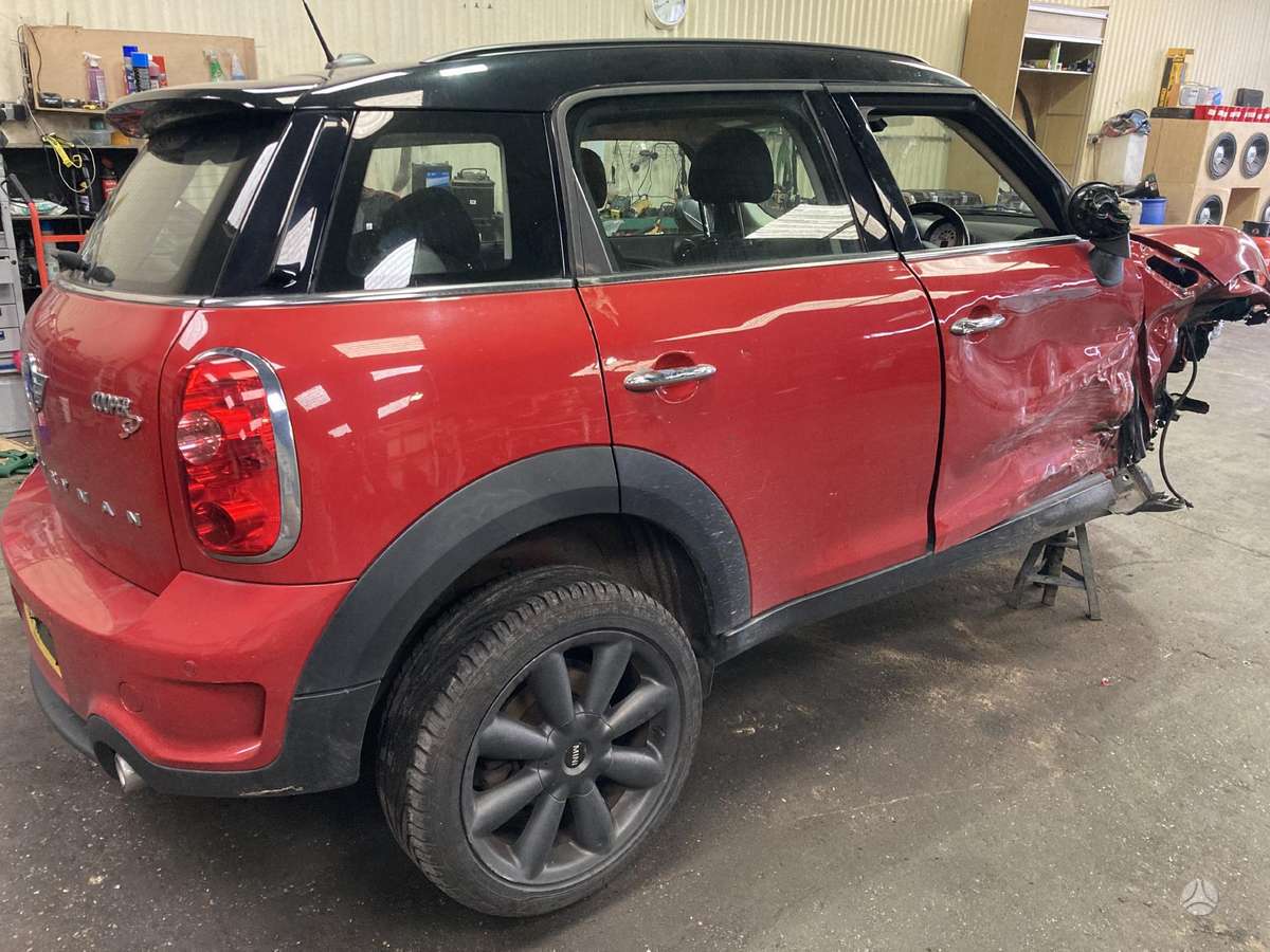 Mini Countryman dalimis