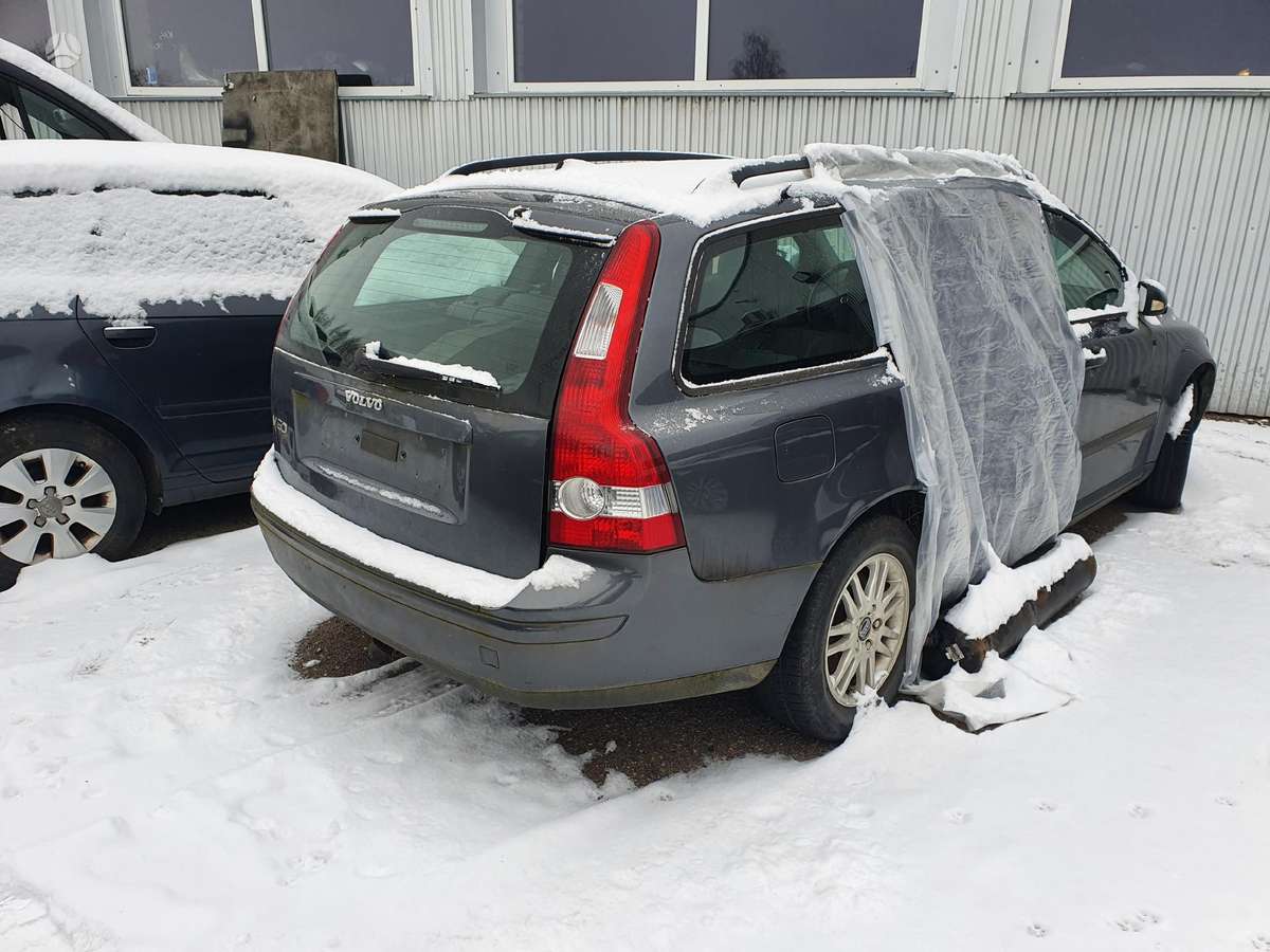 Volvo V50 Tik pradėta ardyti