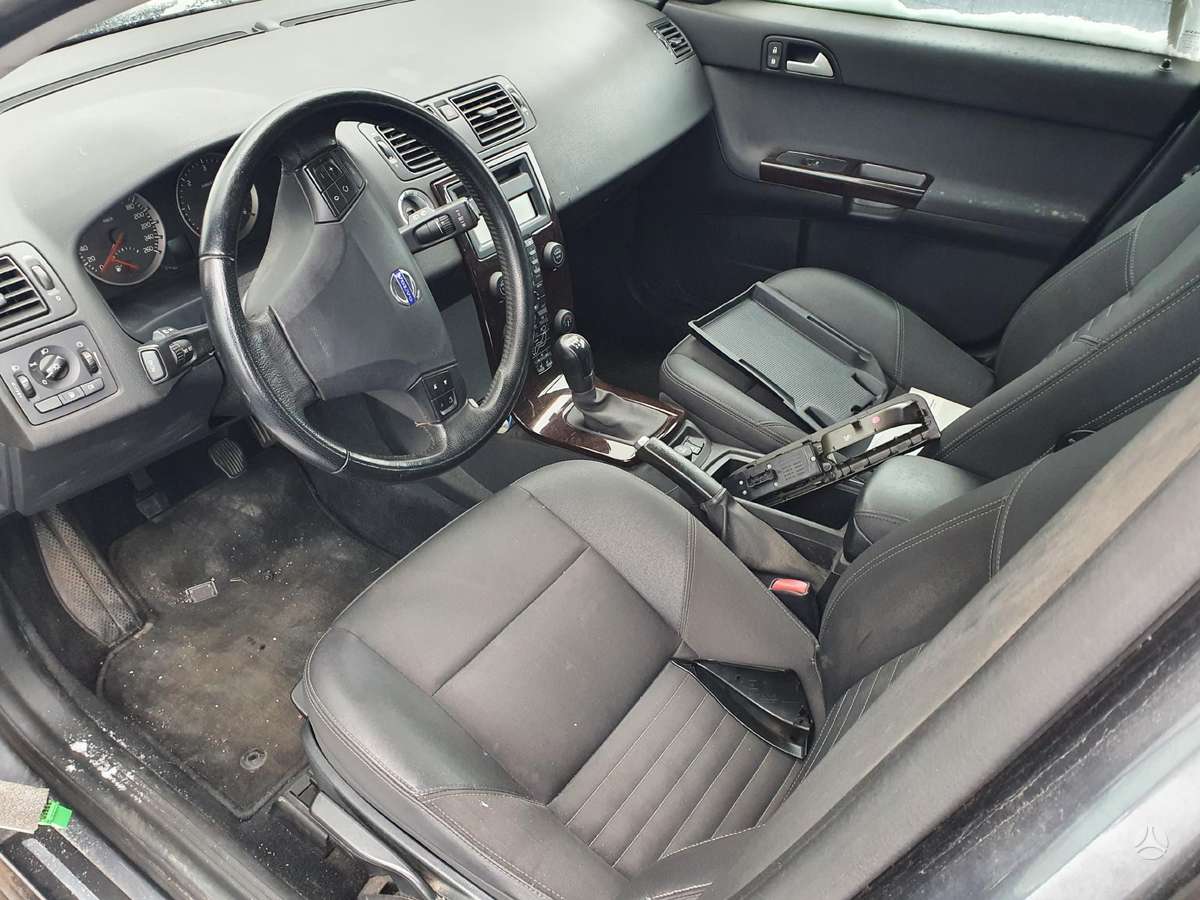 Volvo V50 Tik pradėta ardyti
