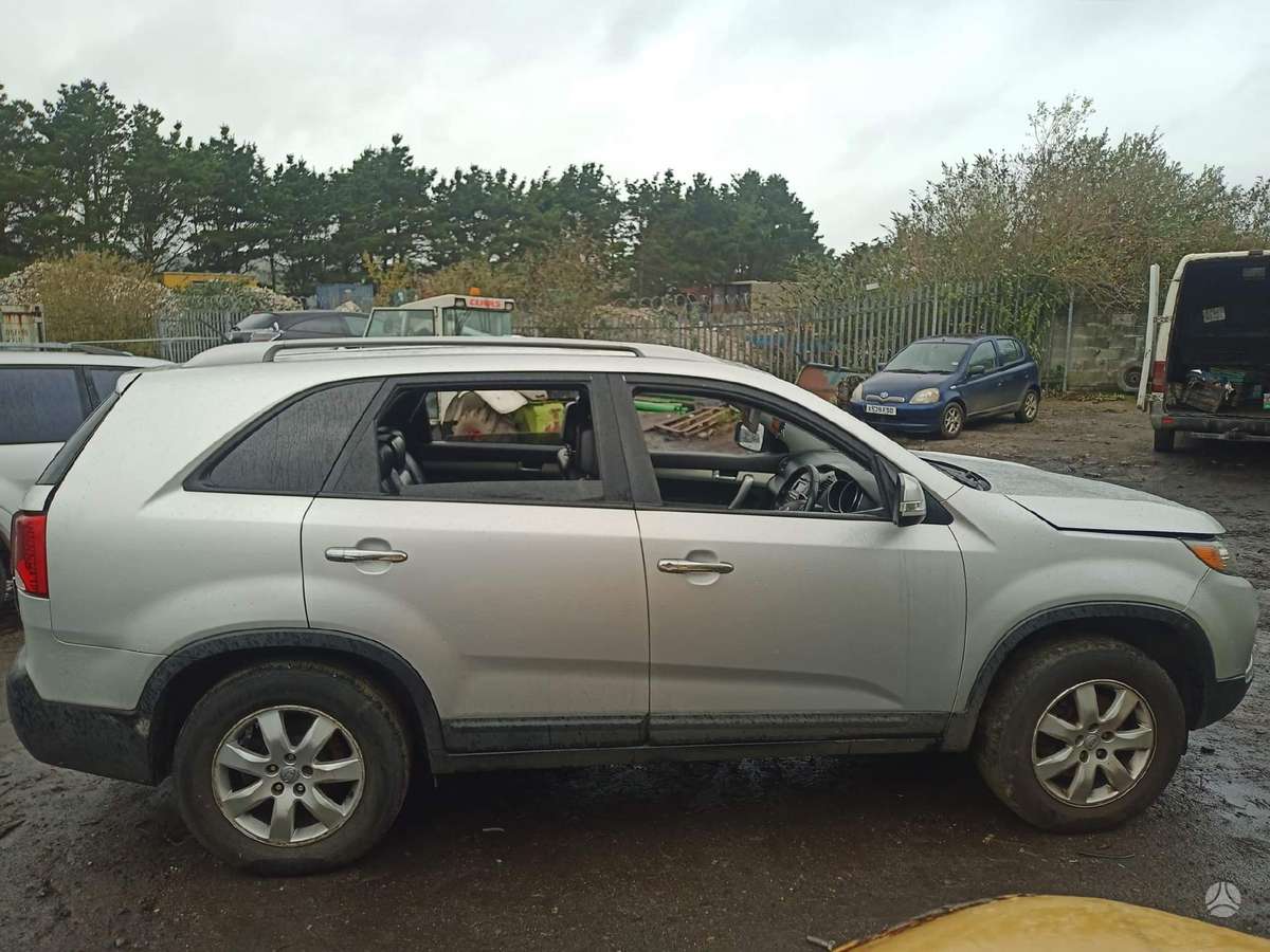 Kia Sorento по частям
