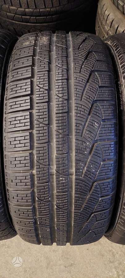 Pirelli, žieminės 235/40 R19