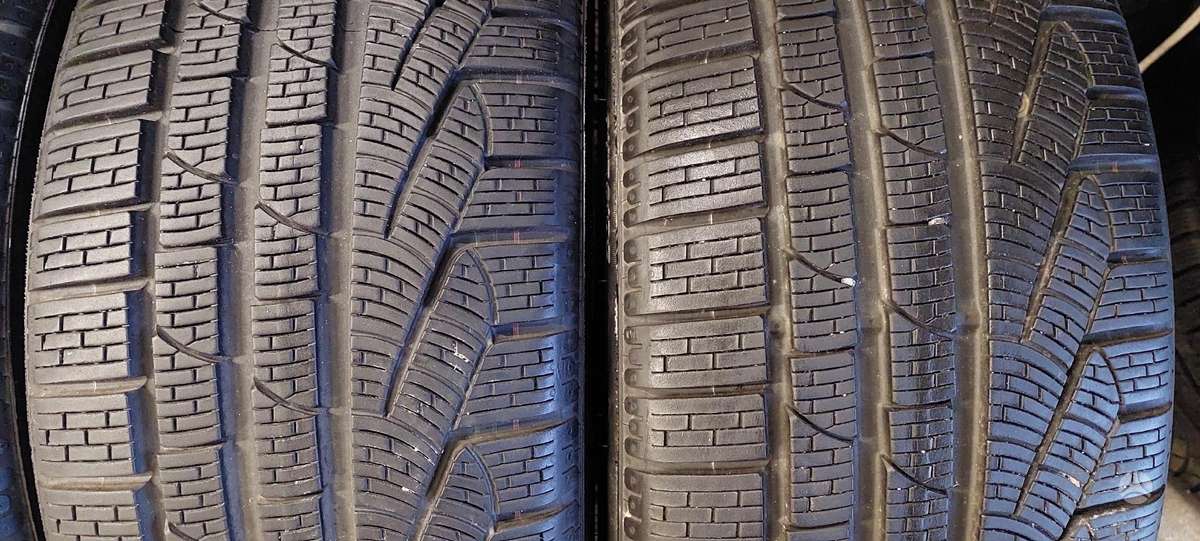 Pirelli, winter 235/40 R19