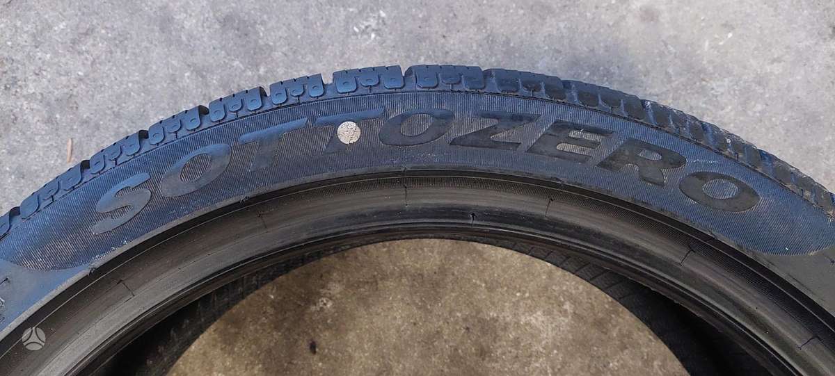 Pirelli, winter 235/40 R19