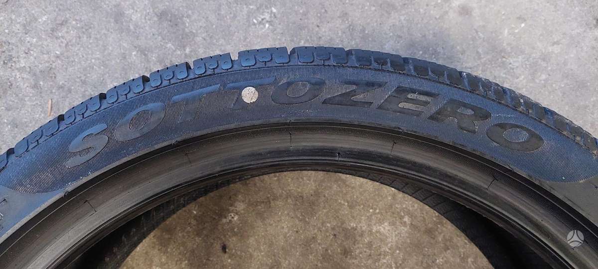 Pirelli, žieminės 235/40 R19