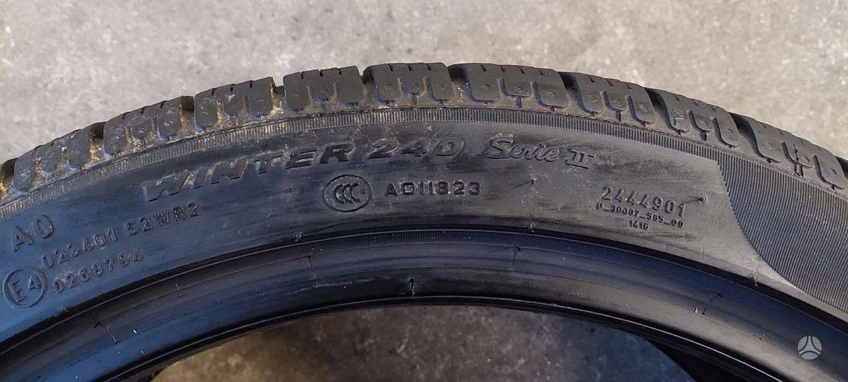 Pirelli, зимние 235/40 R19