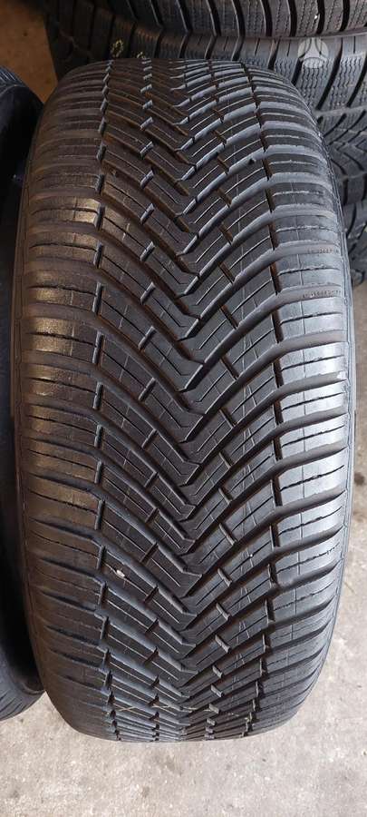 Continental, universalios 235/50 R19