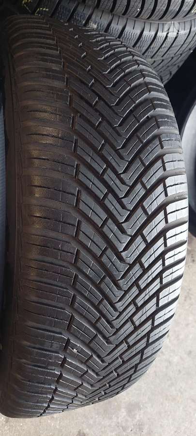 Continental, universalios 235/50 R19