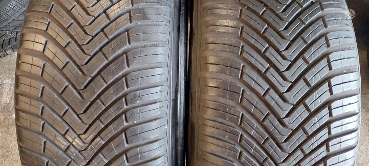 Continental, всесезонные 235/50 R19