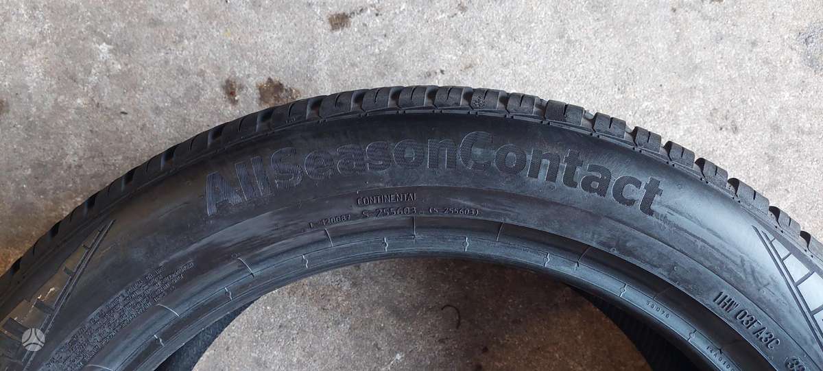 Continental, universalios 235/50 R19