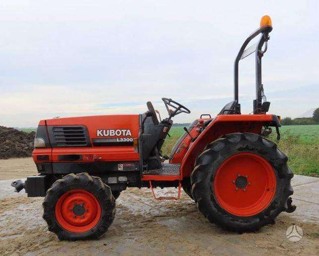 Kubota L3300, traktoriai