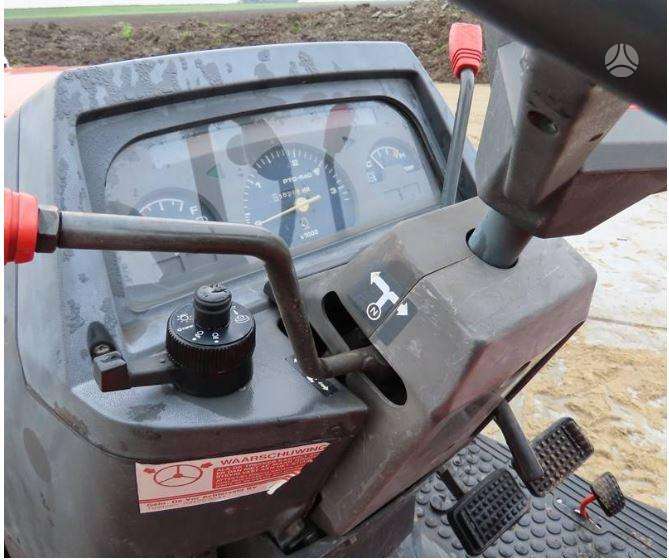 Kubota L3300, traktoriai