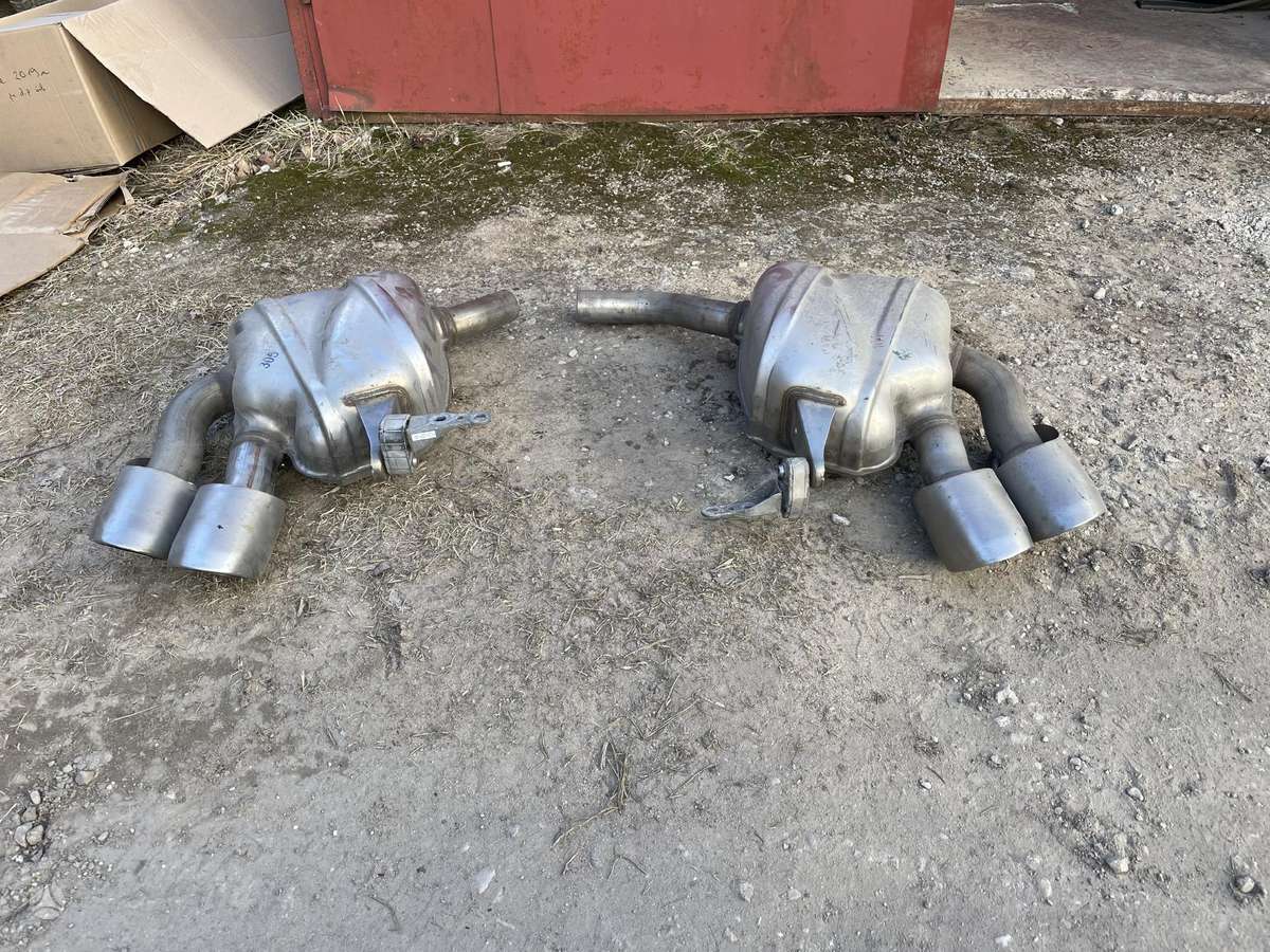 Porsche Macan body parts